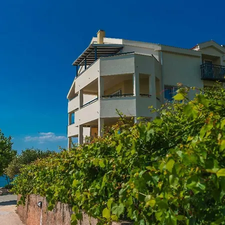 Vila 4m Miletici Cdn021019 Cyg Apartamento *